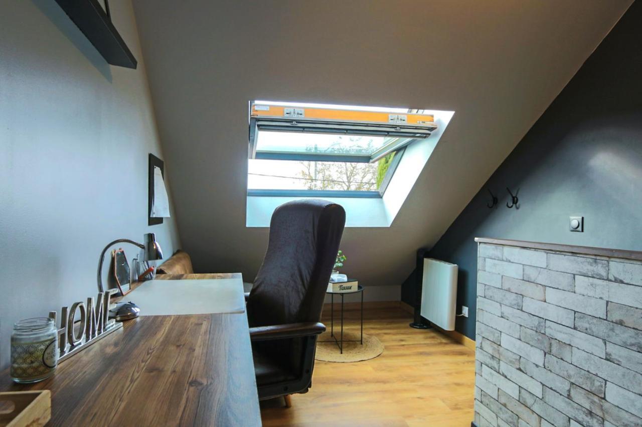 Maisonnette En Duplex Avec Terrasse Breux-Jouy Экстерьер фото