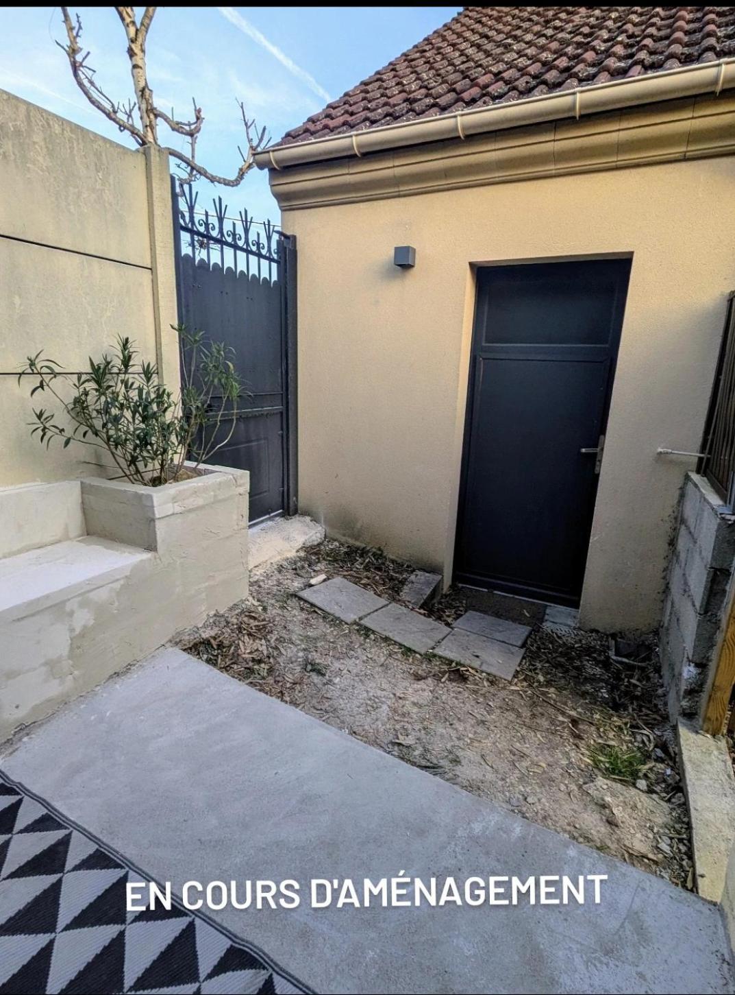 Maisonnette En Duplex Avec Terrasse Breux-Jouy Экстерьер фото